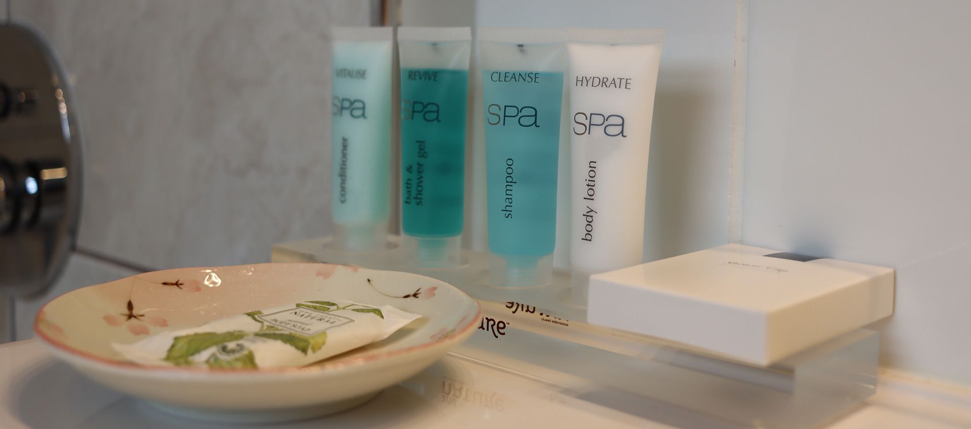 De Lago Motel bathroom amenities